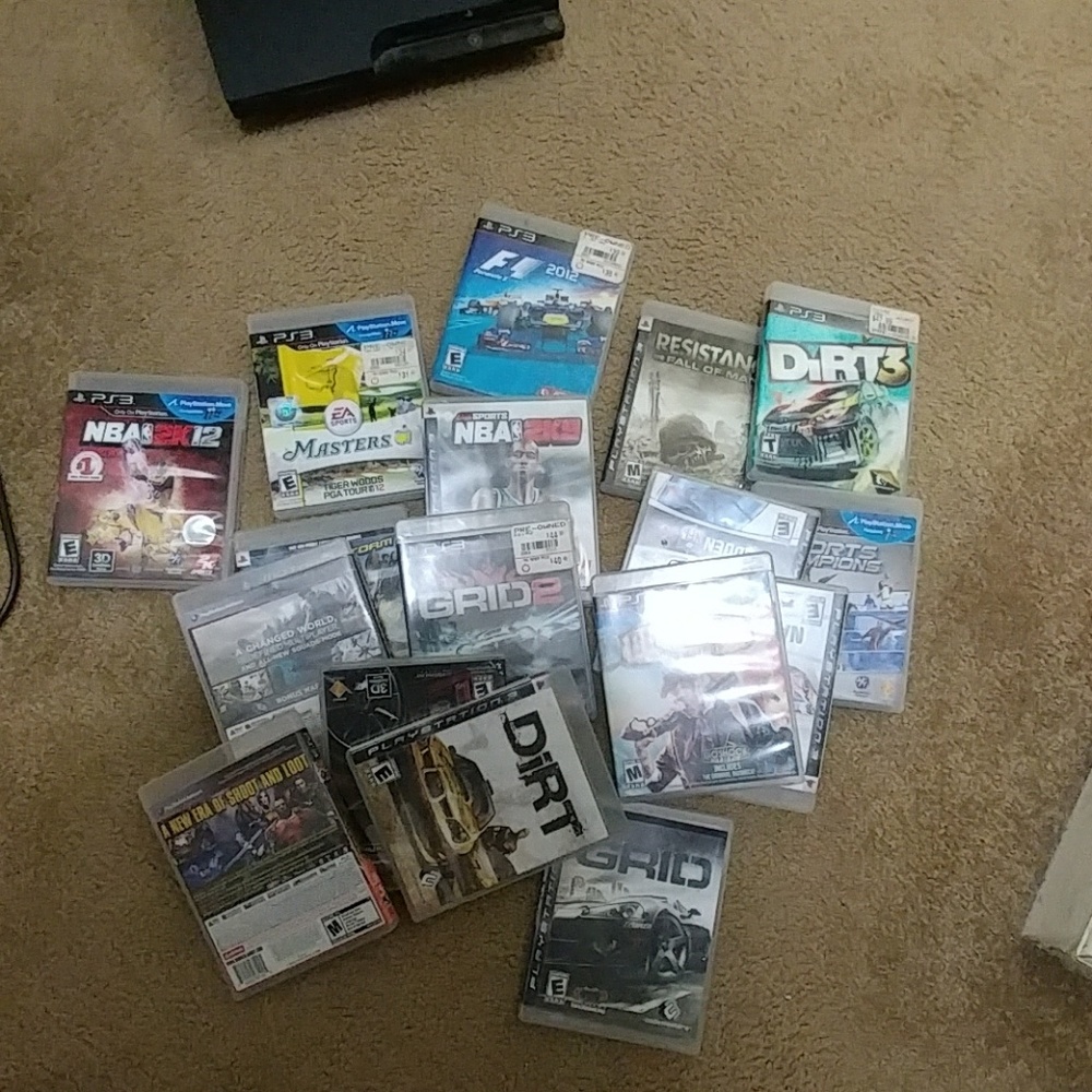 Play station - Picture 2 of 8
